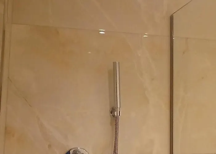 Leo Dublex * Golem (Tirana)