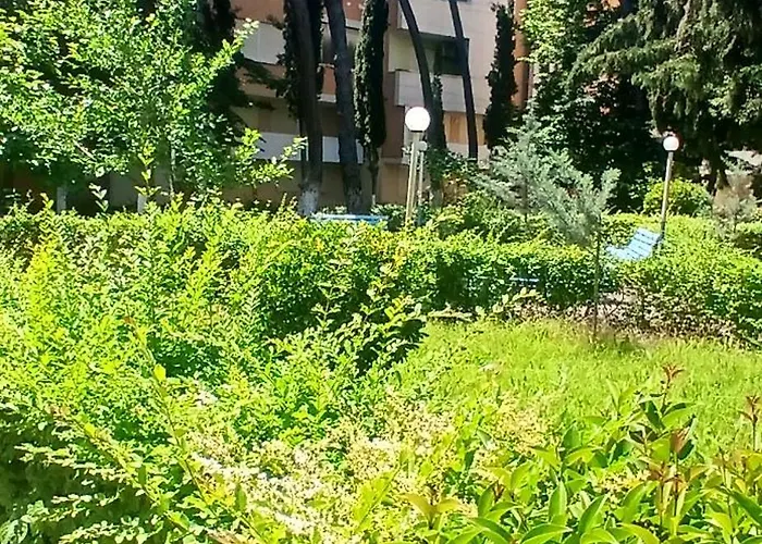 Leo Dublex Golem (Tirana)